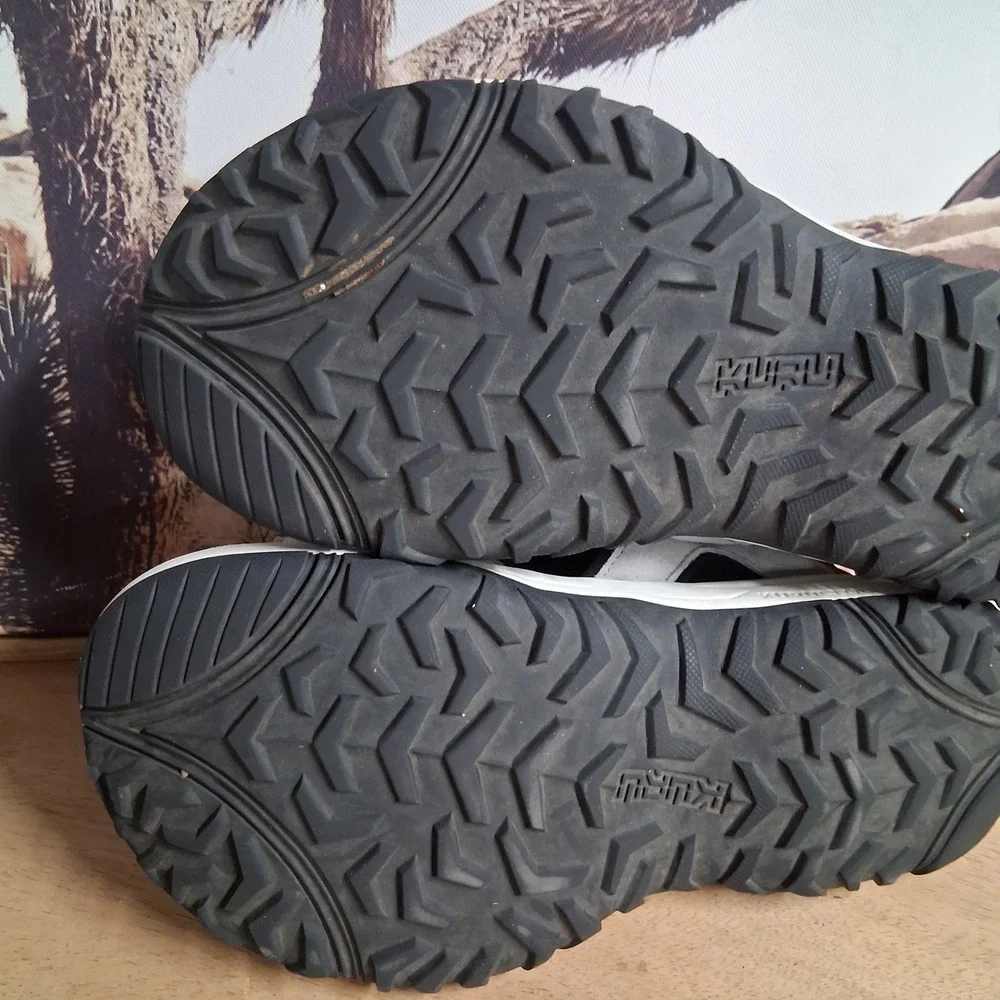Kuru Kivi Womens Grey Black Suede Athletic Hiking Sandals Size 9